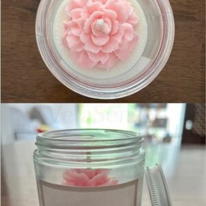 Clavel en Recipiente